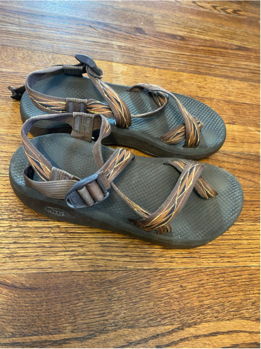 Chaco Z2 Classic Brown Stripe Toe Loop Hiking Outdoor Sport Sandals Gorpcore Y2K